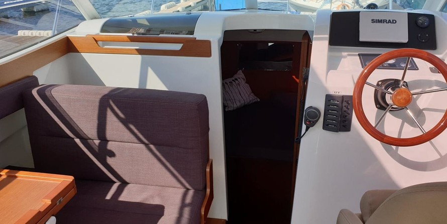 Jeanneau Merry Fisher 8