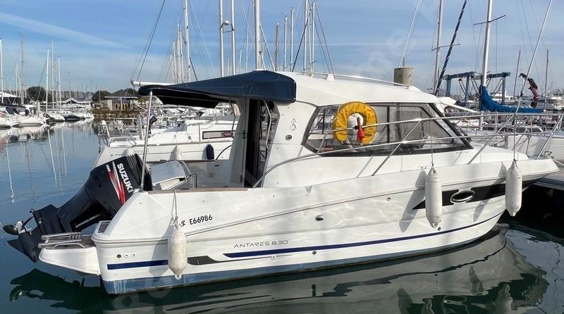 Beneteau Antares 8.80