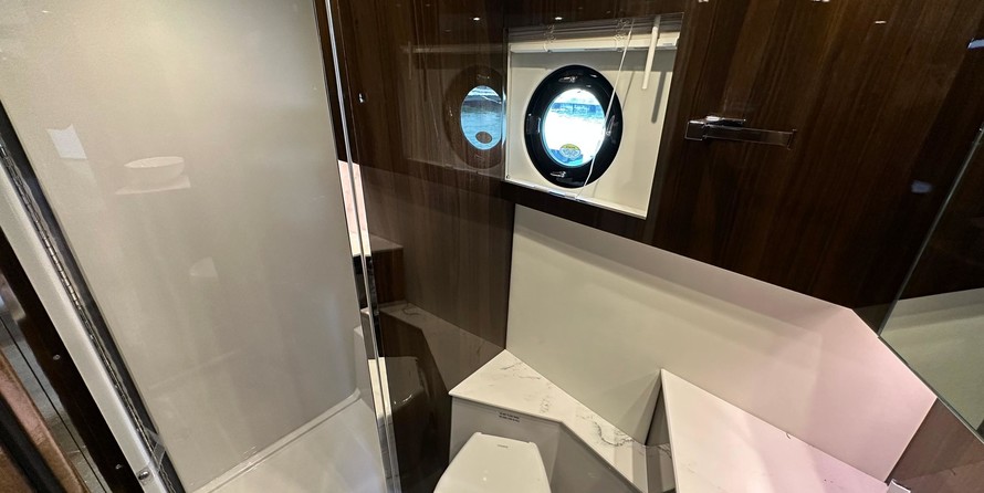 Cruisers Yachts 42 Cantius