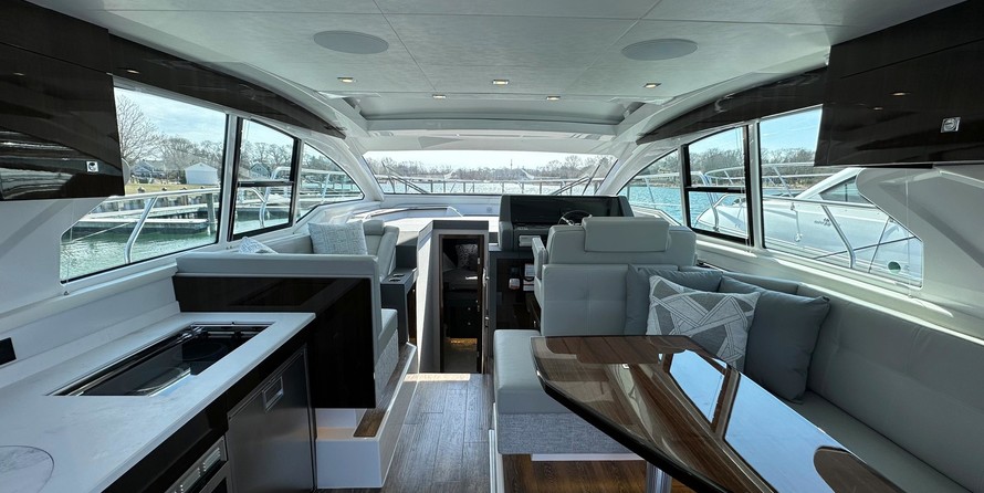 Cruisers Yachts 42 Cantius