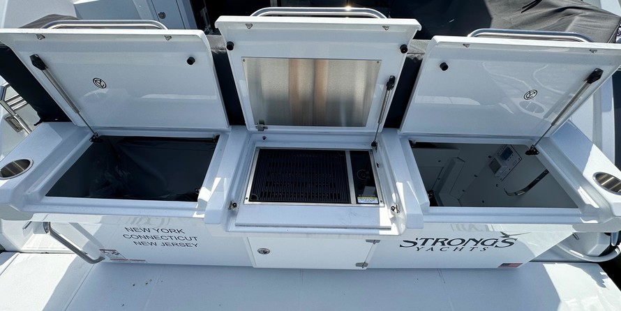 Cruisers Yachts 42 Cantius