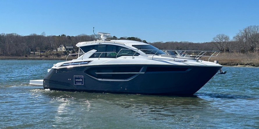 Cruisers Yachts 42 Cantius