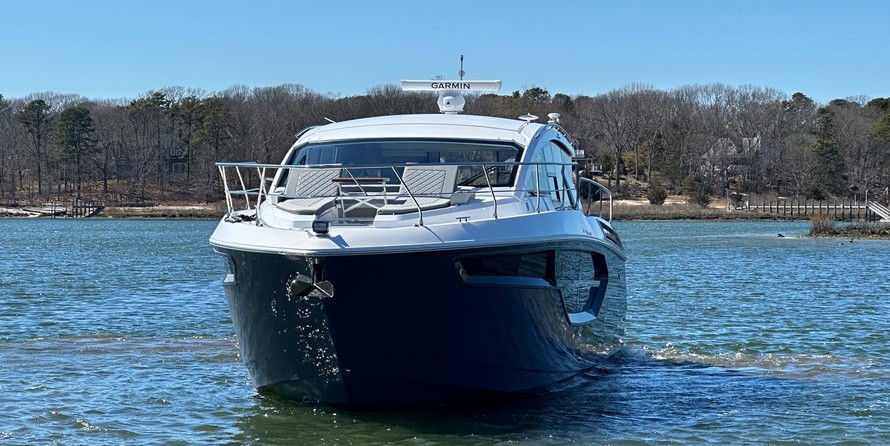 Cruisers Yachts 42 Cantius