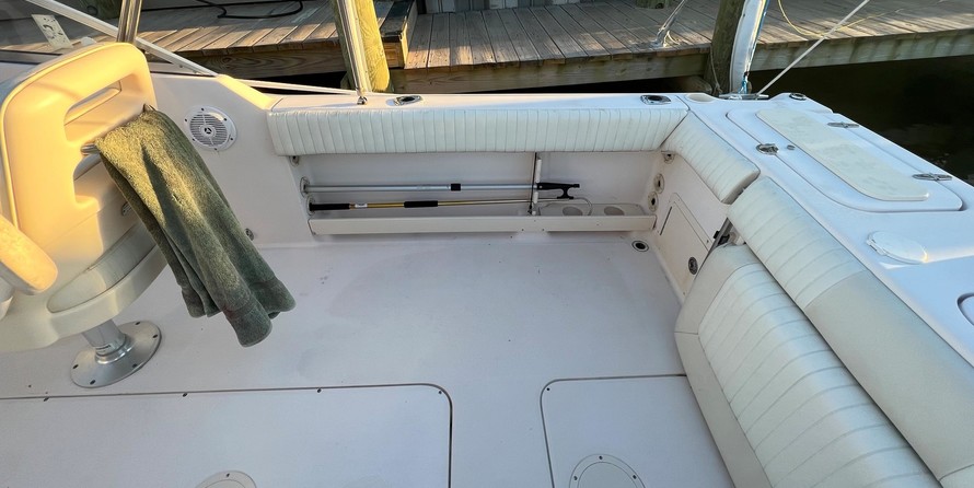 Grady-White Freedom 225