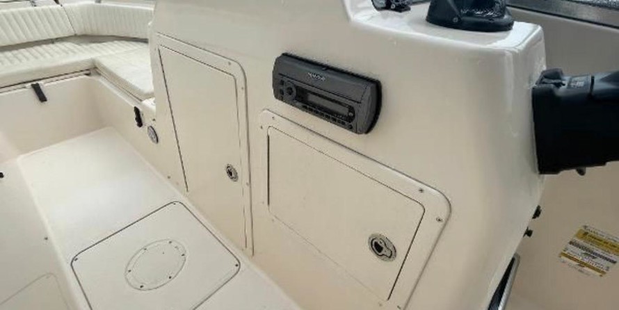 Grady-White Freedom 225