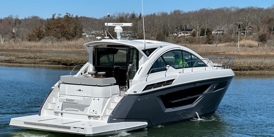 Cruisers Yachts 50 Cantius