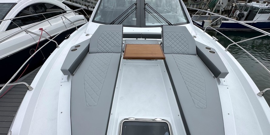 Cruisers Yachts 50 Cantius