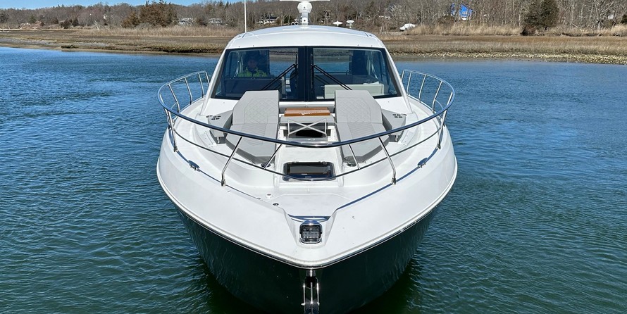 Cruisers Yachts 50 Cantius