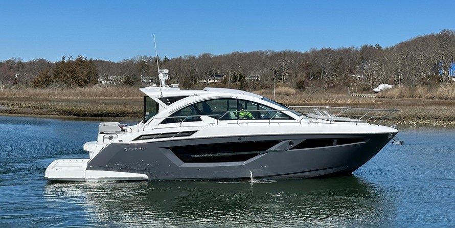 Cruisers Yachts 50 Cantius