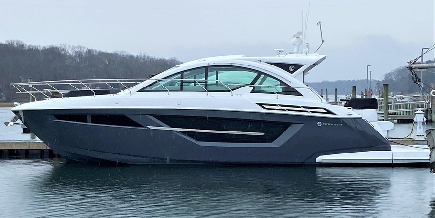 Cruisers Yachts 50 Cantius
