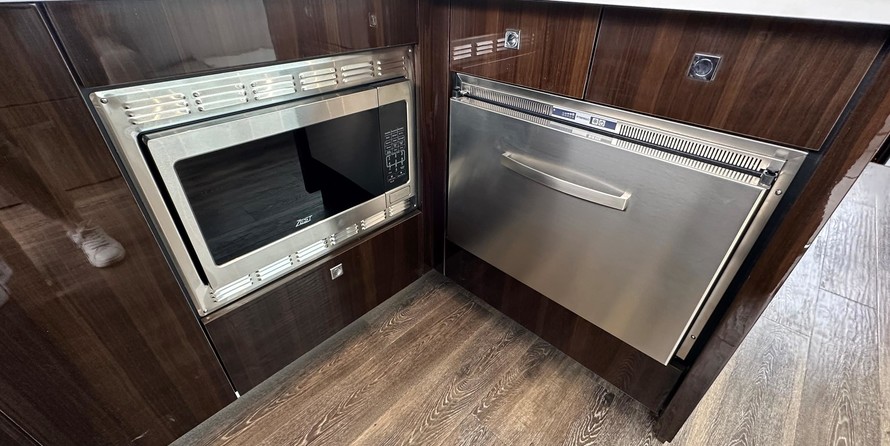 Cruisers Yachts 50 Cantius