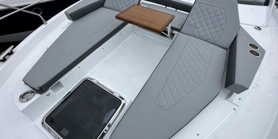 Cruisers Yachts 50 Cantius