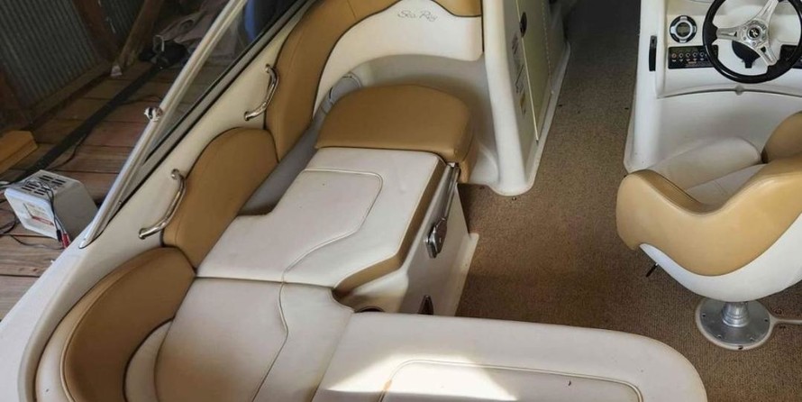 Sea Ray 200 Sundeck