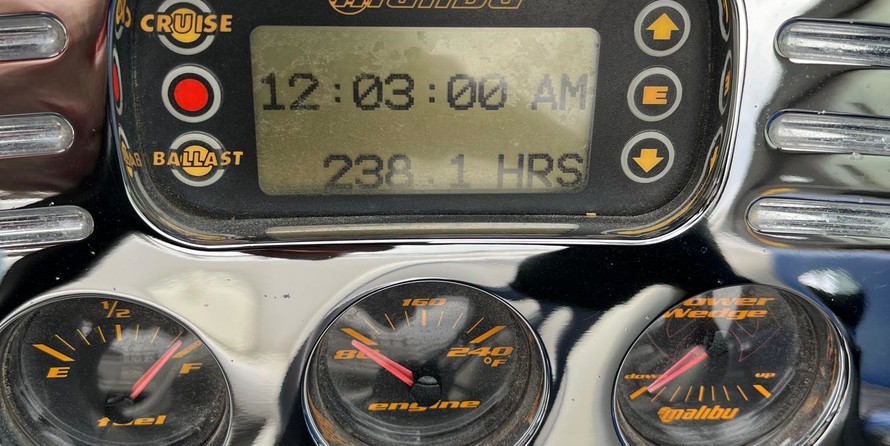 Malibu Wakesetter 23 LSV