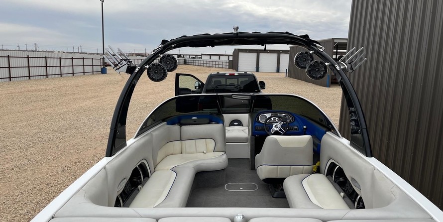 Malibu Wakesetter 23 LSV