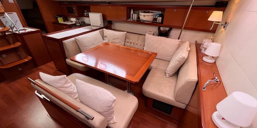 Beneteau Oceanis 54