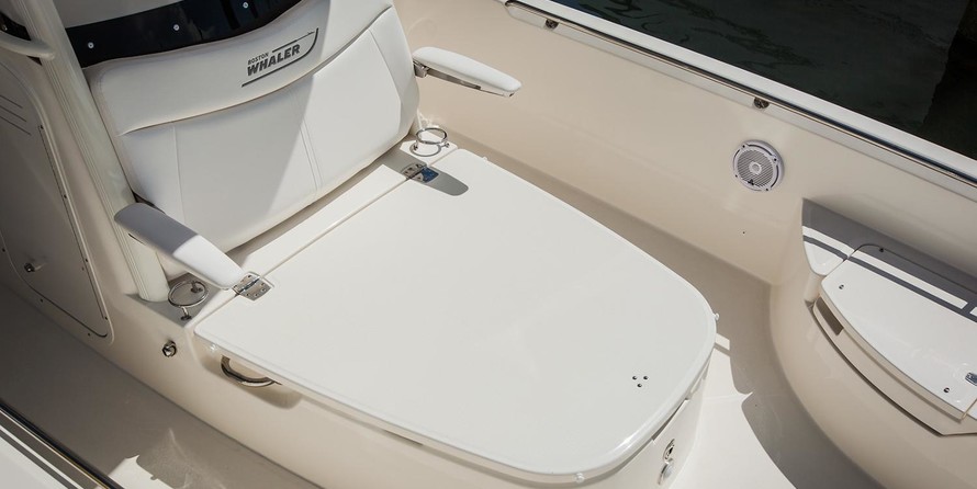 Boston Whaler 270 Dauntless