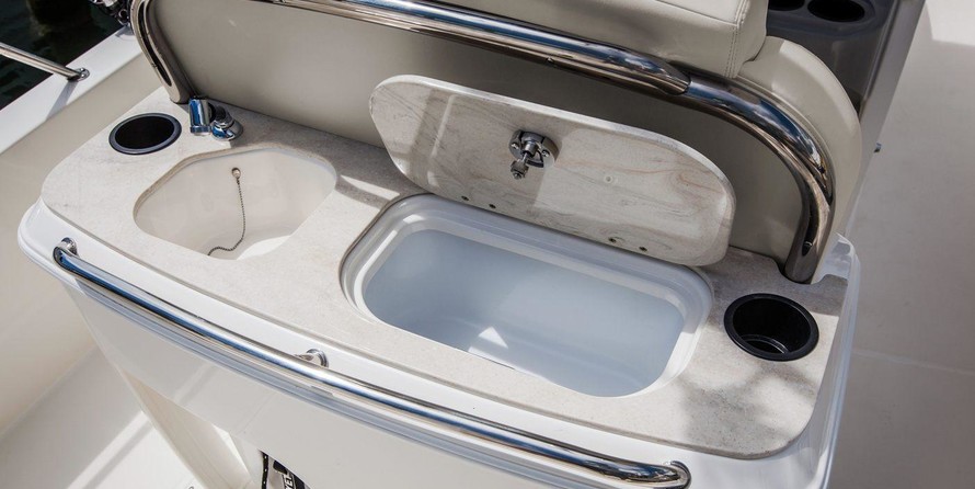 Boston Whaler 270 Dauntless