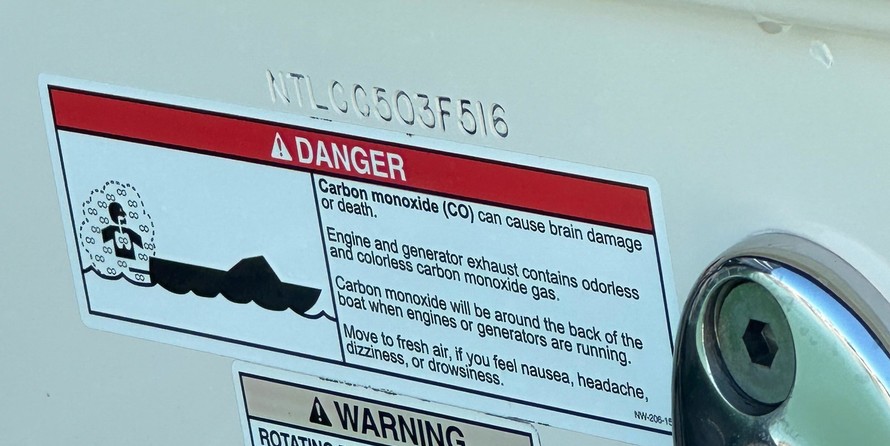 Grady-White Canyon 306