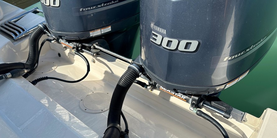 Grady-White Canyon 306