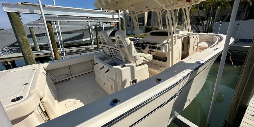 Grady-White Canyon 306