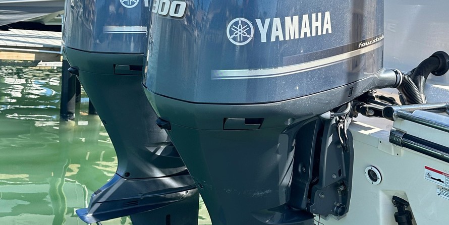 Grady-White Canyon 306