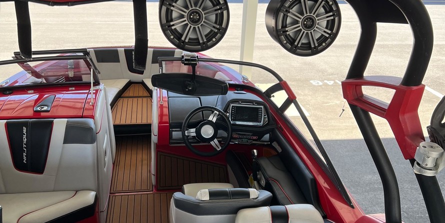 Super Air Nautique G23