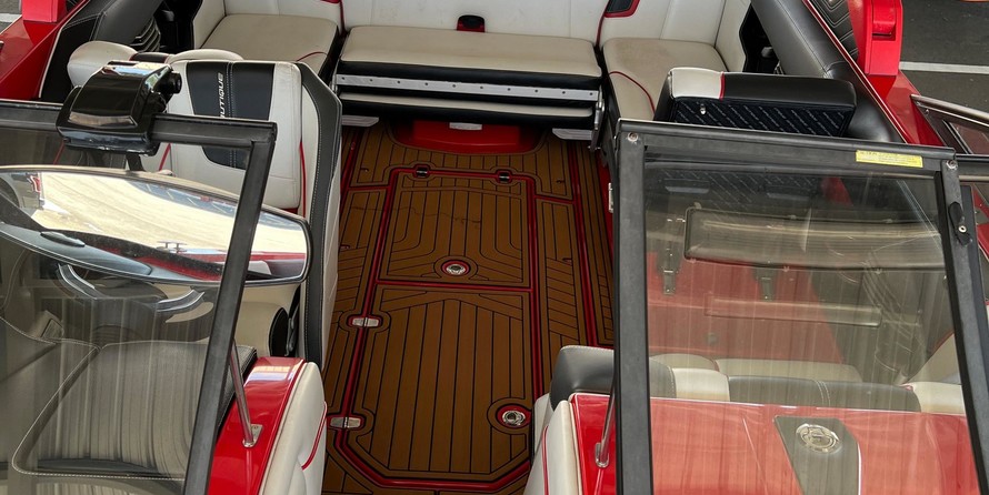 Super Air Nautique G23