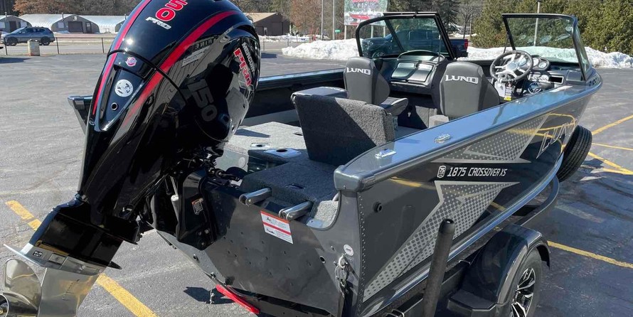 Lund Boats 1875 Crossover XS