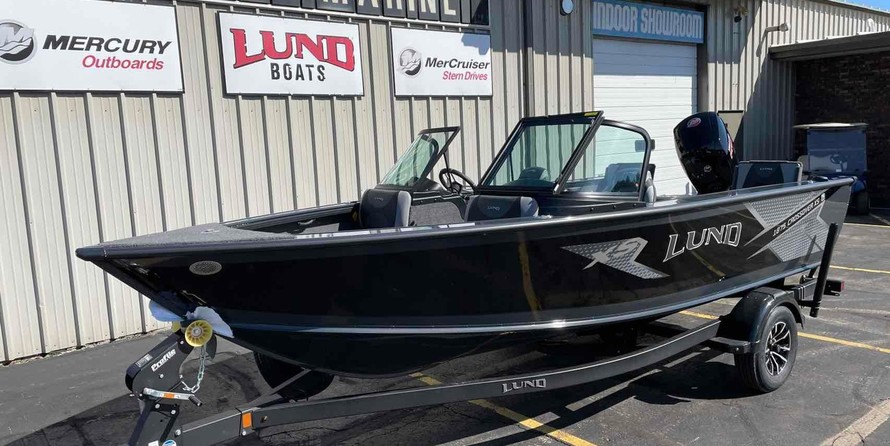 Lund Boats 1875 Crossover XS