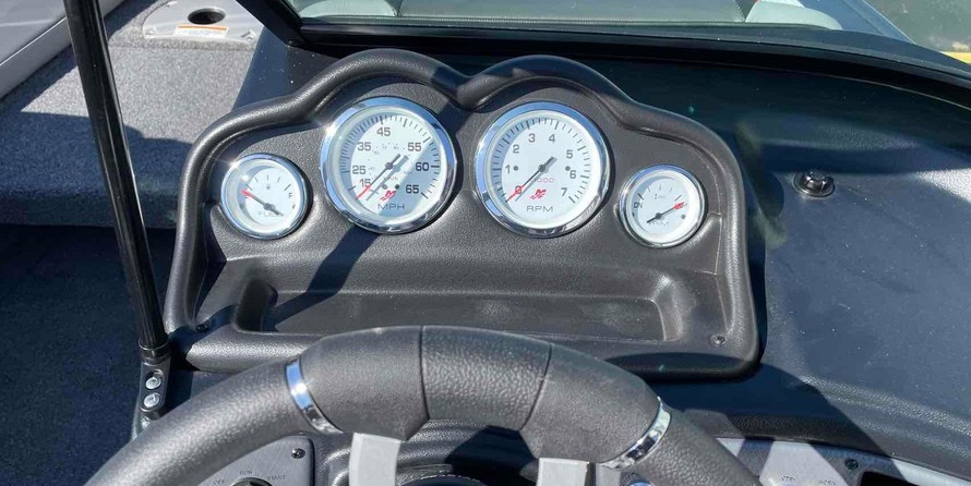 Lund Boats 1875 Crossover XS