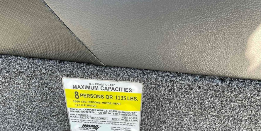 Lund Boats 1875 Crossover XS