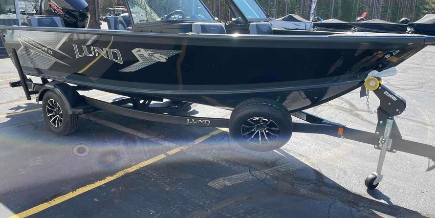 Lund Boats 1875 Crossover XS