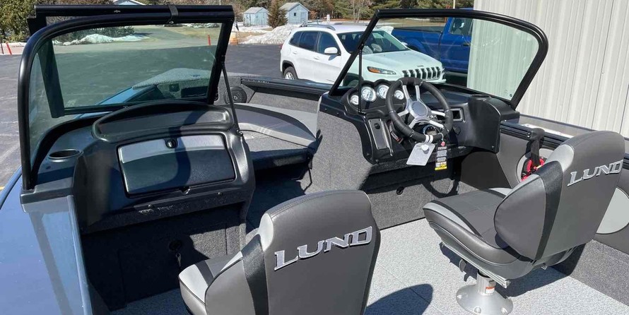 Lund Boats 1875 Crossover XS