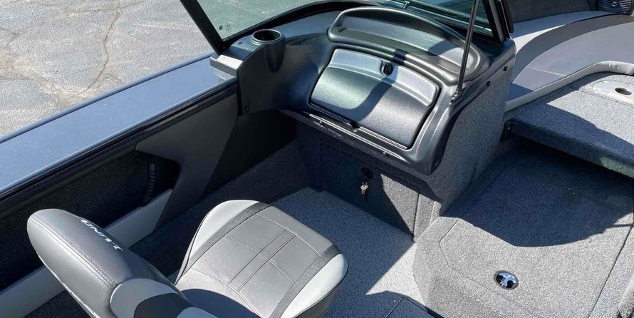 Lund Boats 1875 Crossover XS