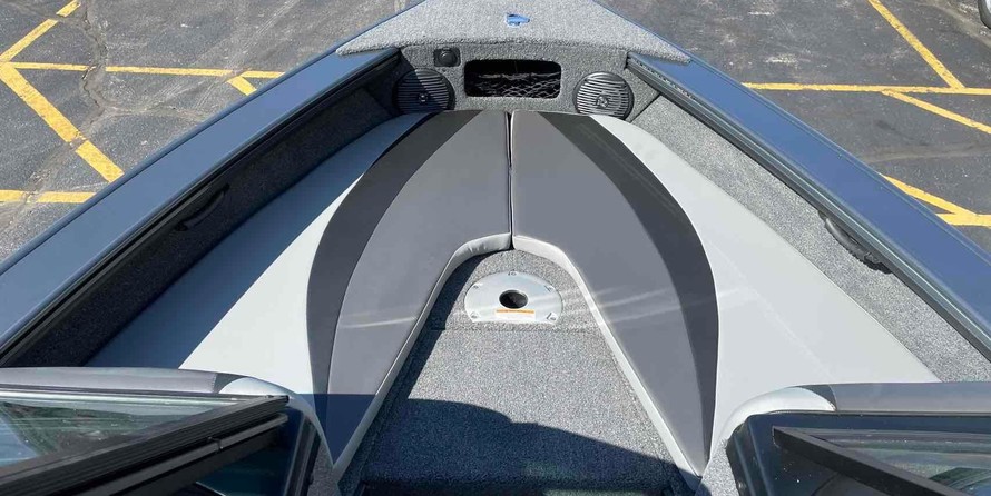 Lund Boats 1875 Crossover XS