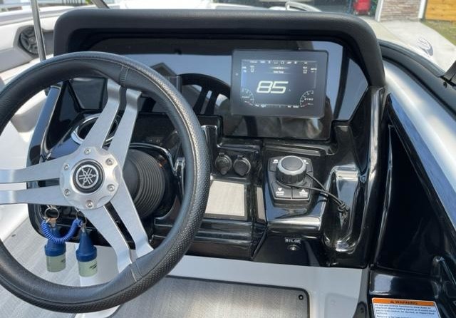 Yamaha 212 Limited S