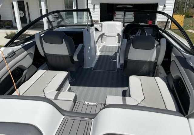 Yamaha 212 Limited S