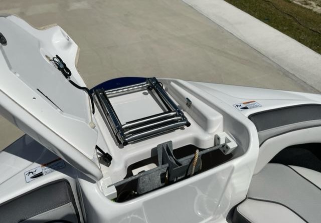 Yamaha 212 Limited S