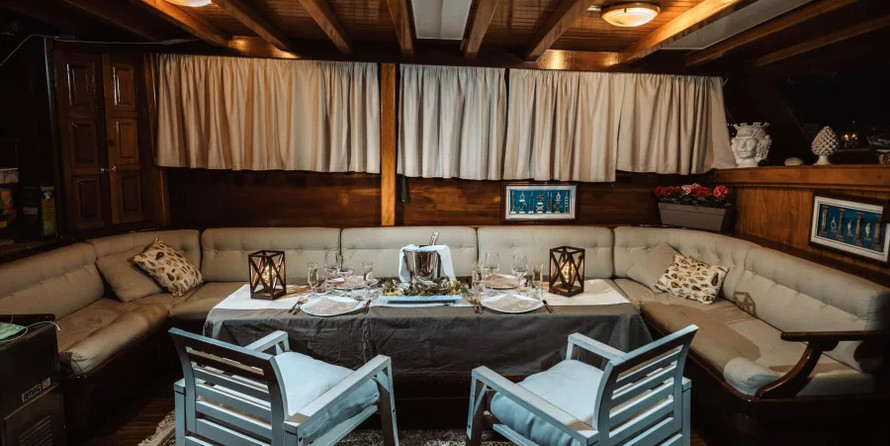 Motor sailor mauritius 43