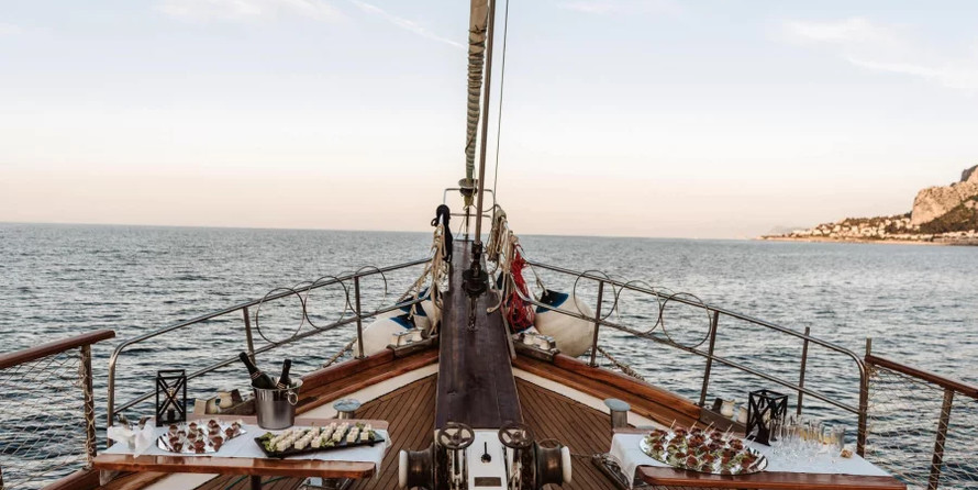 Motor sailor mauritius 43