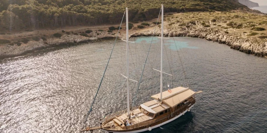 Motor sailor mauritius 43