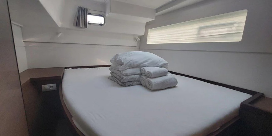 Lagoon 40 - 4 + 1 cab.