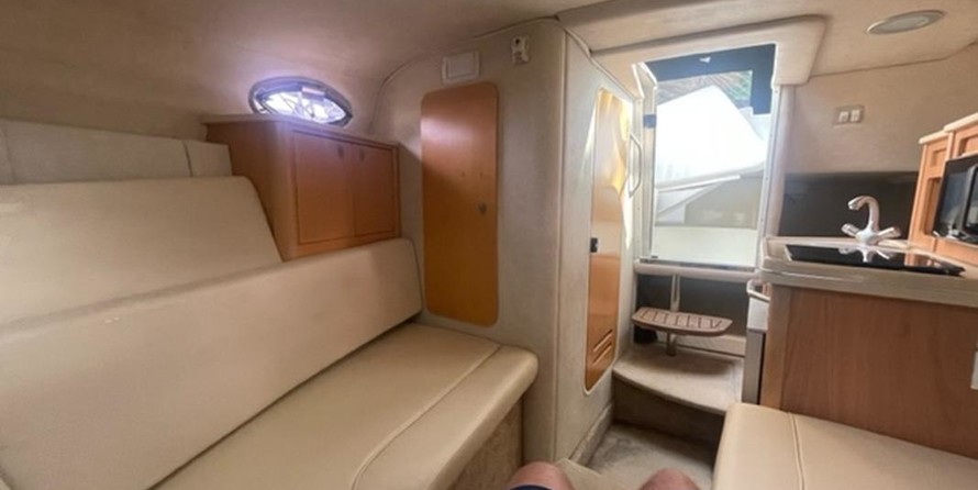 Sea Ray 255 Sundancer