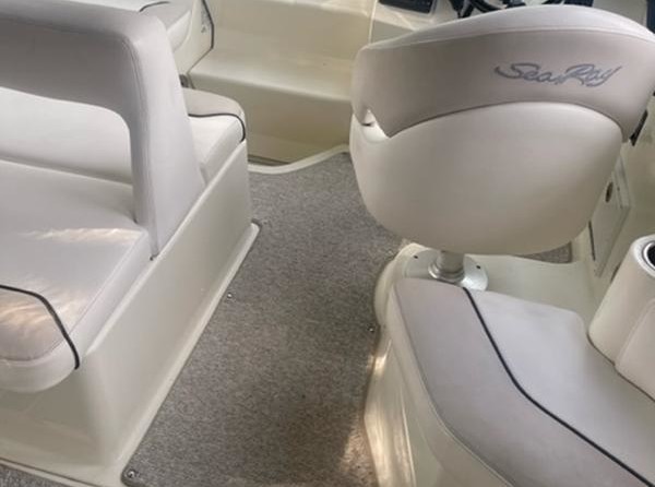 Sea Ray 255 Sundancer