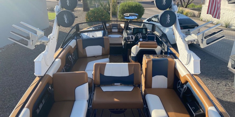 Malibu Wakesetter 25 LSV