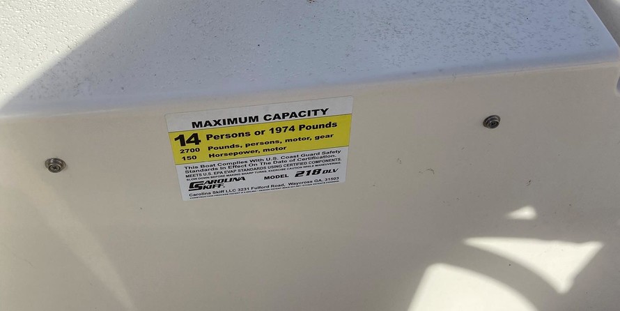 Carolina Skiff 218DLV