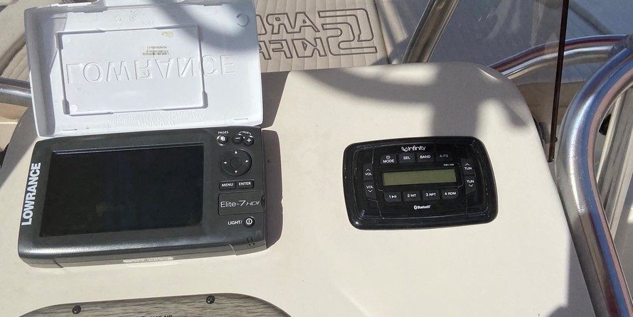 Carolina Skiff 218DLV