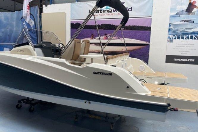 Quicksilver Activ 675 Open