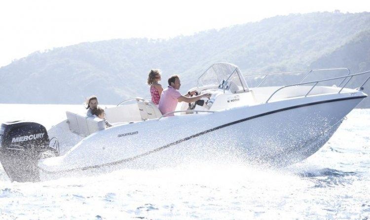 Quicksilver Activ 675 Open